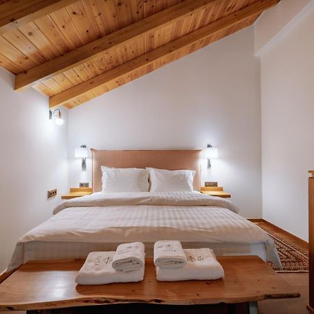 Νysa Hotel Mousthéni Buitenkant foto