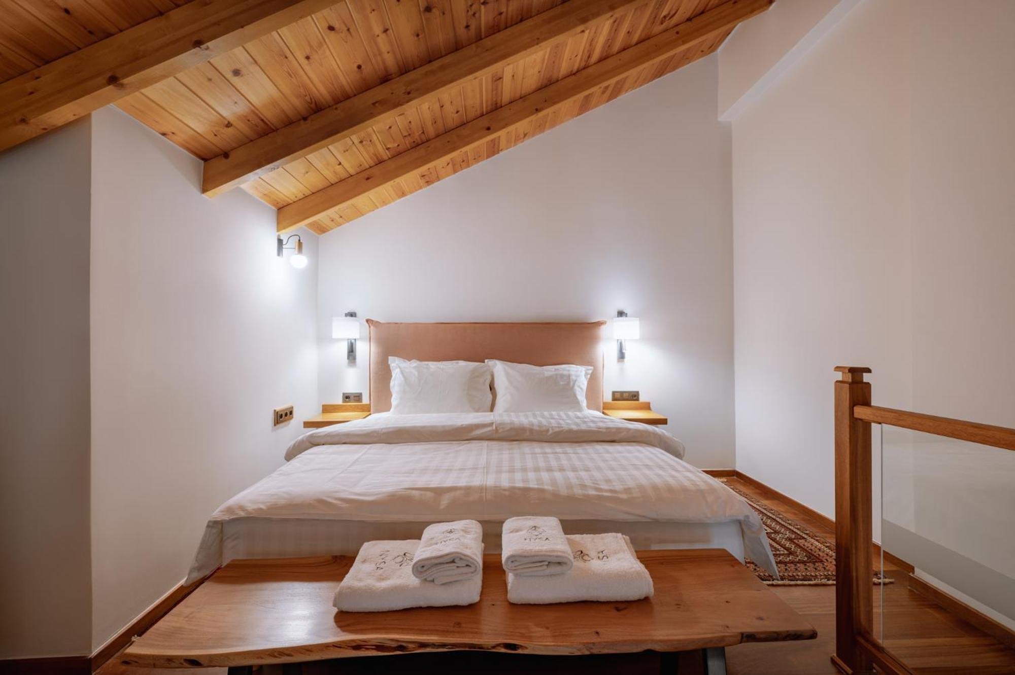 Νysa Hotel Mousthéni Buitenkant foto