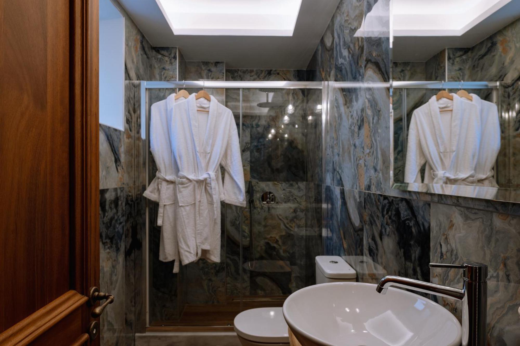 Νysa Hotel Mousthéni Buitenkant foto