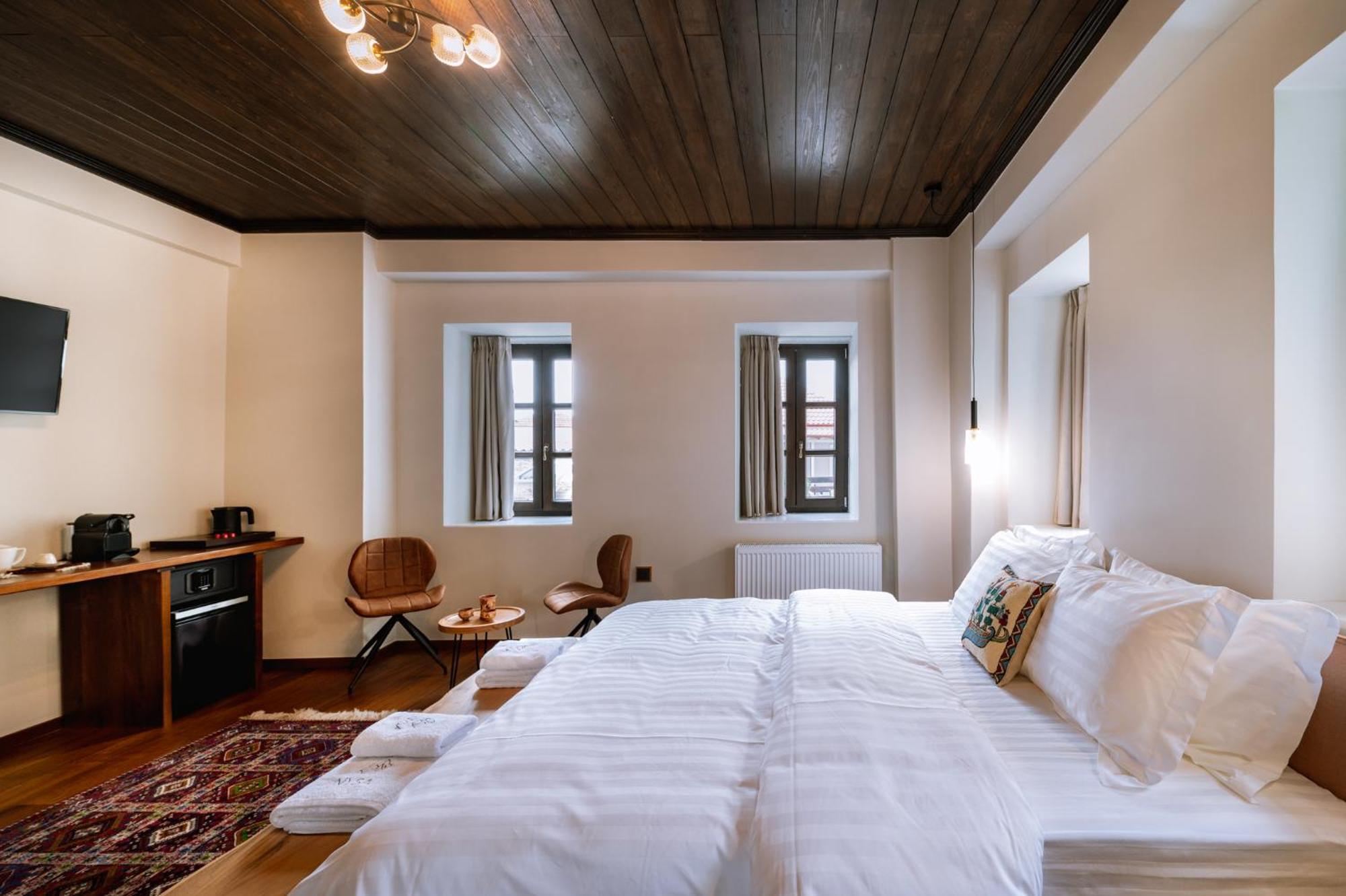 Νysa Hotel Mousthéni Buitenkant foto