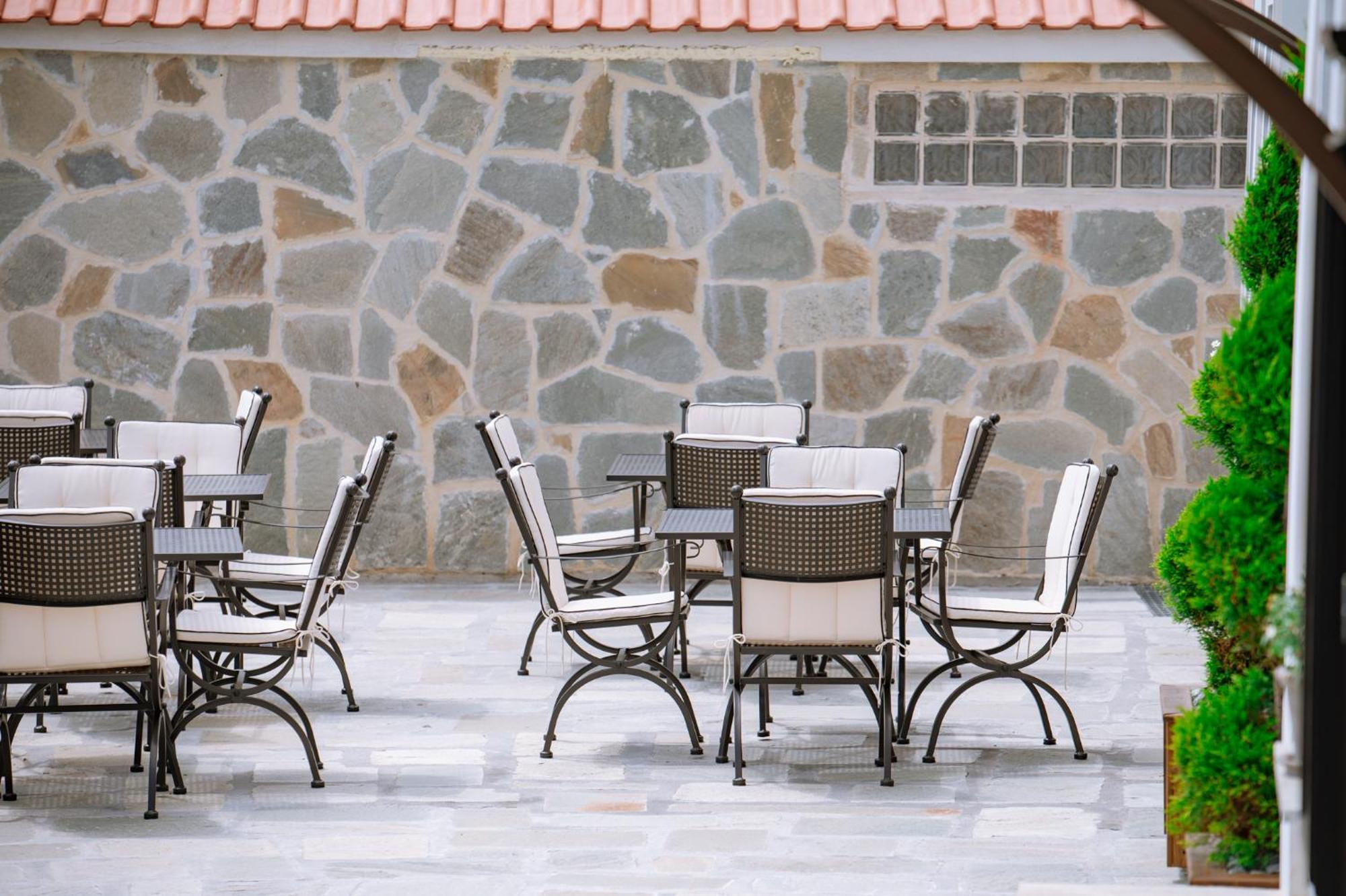 Νysa Hotel Mousthéni Buitenkant foto